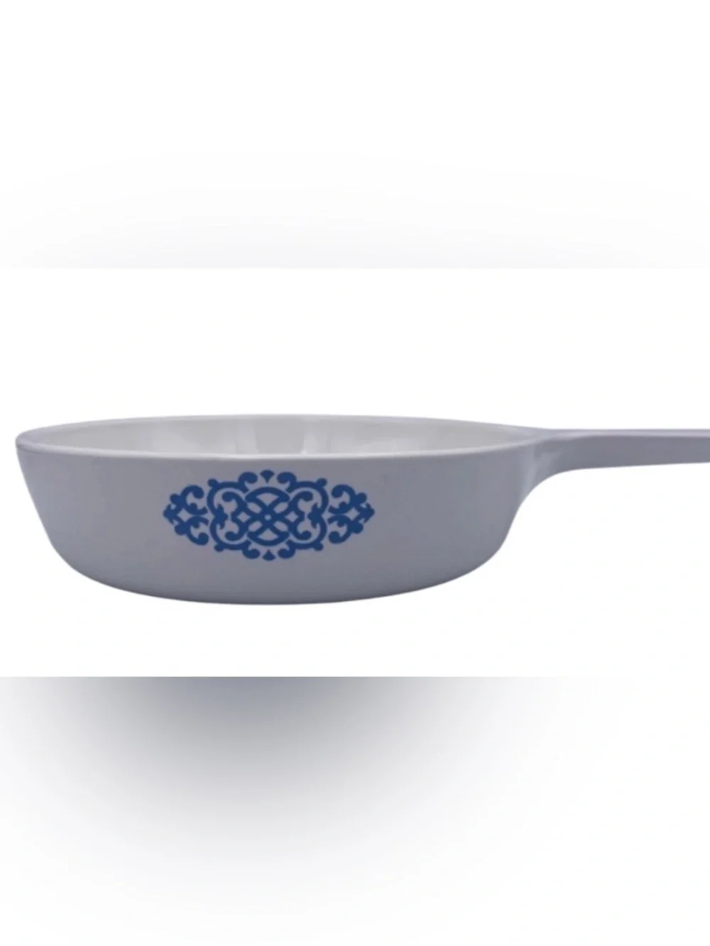 Vintage Rare CorningWare handled Blue Macrame Medallion skillet - 1 Pint